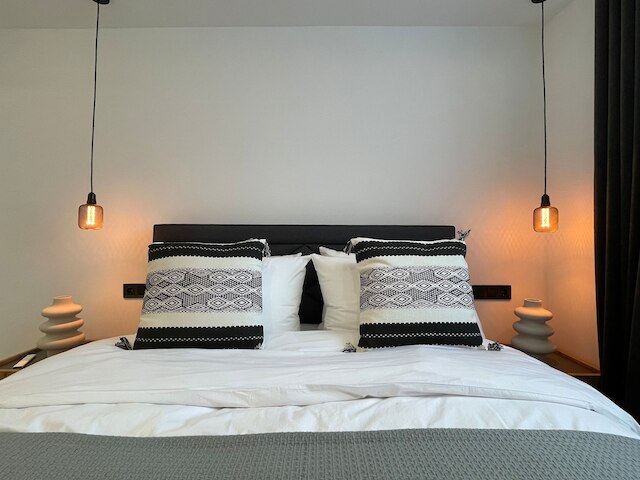 モナスティラキ 512 スーパーホスト ハブ