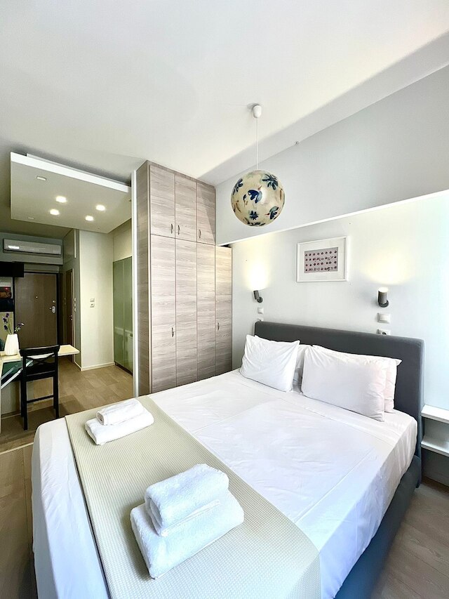 モナスティラキ 106 スーパーホスト ハブ