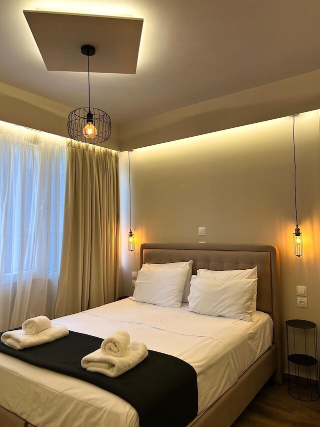 モナスティラキ 308 スーパーホスト ハブ