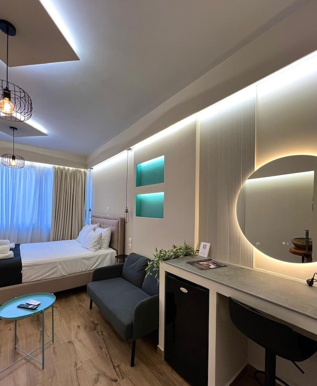 モナスティラキ 308 スーパーホスト ハブ