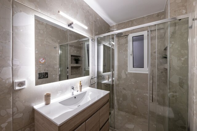 クワイエット アパートメント ウィズ ア ガーデン アット エクサルヒア