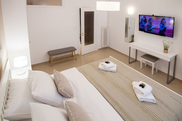 ザ アクロポリス エレネスト