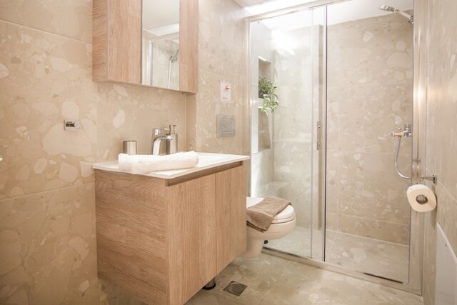 ザ アクロポリス エレネスト