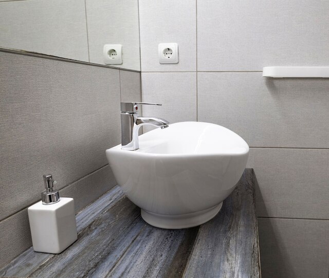 モナスティラキ 309 スーパーホスト ハブ