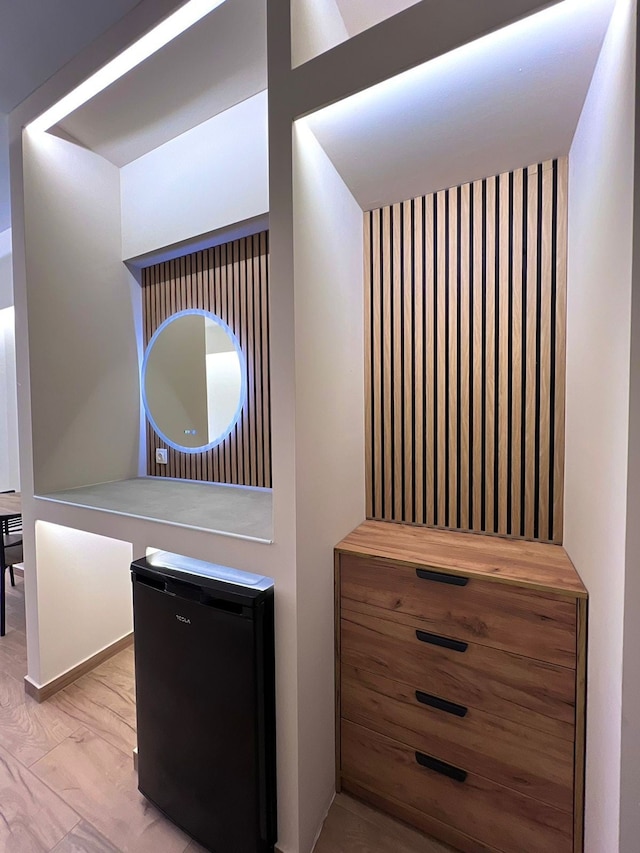 モナスティラキ 304 スーパーホスト ハブ