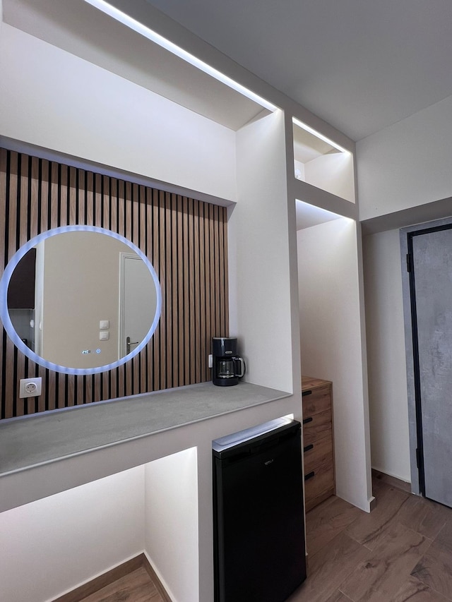 モナスティラキ 304 スーパーホスト ハブ