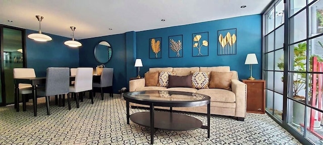 BEB シーロム コンドレット