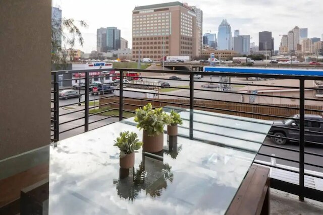 ニュー スカイライン タウンホーム オン 6th