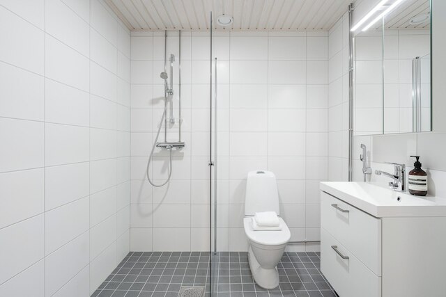 モダン 1ベッドルーム アパートメント イン カレヴァ