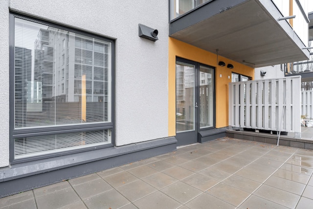 モダン 1ベッドルーム アパートメント イン カレヴァ