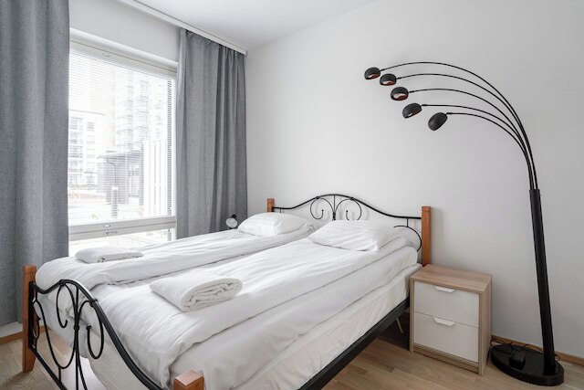 モダン 1ベッドルーム アパートメント イン カレヴァ