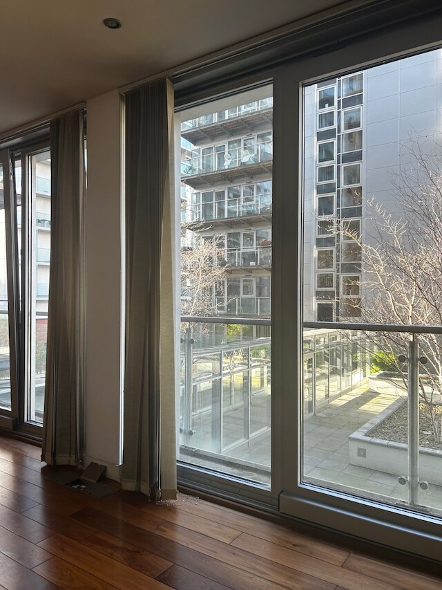 サルフォード ラックス アパートメント