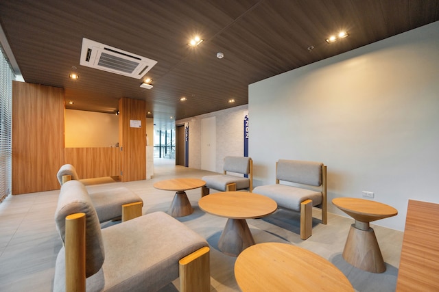 ココテル セブ アディラ