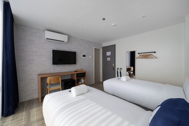 ココテル セブ アディラ