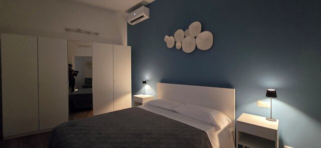 ルームズ アンド コンフォート アパートメント