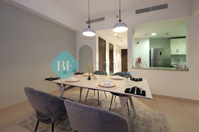 ブルームフィールド ラグジュアリー 2ベッドルーム ウェーブ タワー A