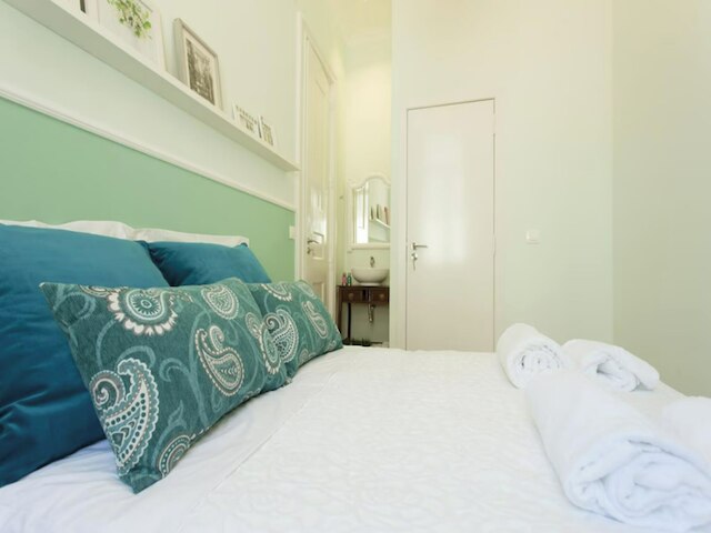 2 ベッドルーム アパートメント ロケーテッド ハート オブ リスボン シティ