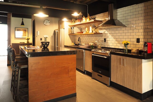 デュプレックス インダストリアル バイ ザ ローカル ウェイ