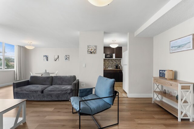 ベイ ハーバー サンセット アパート 3B