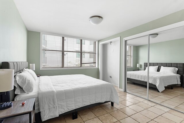 ベイ ハーバー サンセット アパート 3B