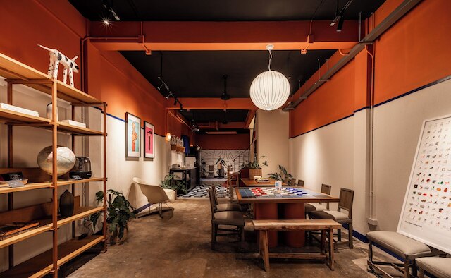 ブルー ドック レステル バンコク