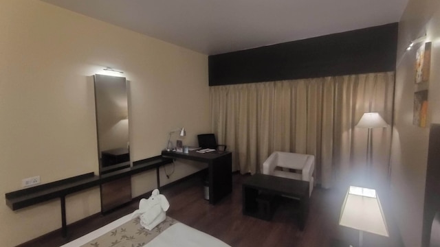 ザ ウッドローズ