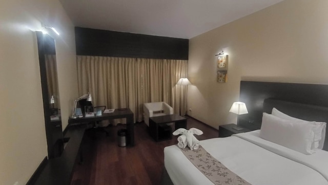 ザ ウッドローズ