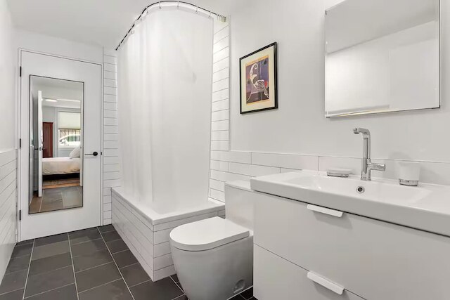 デグロー プレイス バイ ローブ トラベル アパート ウィズ プライベートパティオ