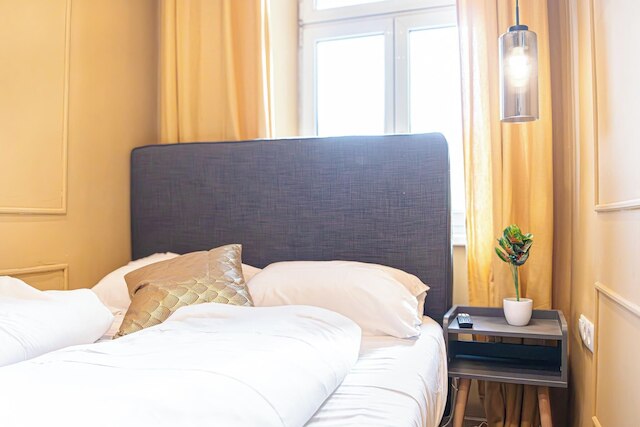 4 ベッドルーム シェアード アパートメント 10 ミニッツ ウォーク トゥ ウェストバーンホフ