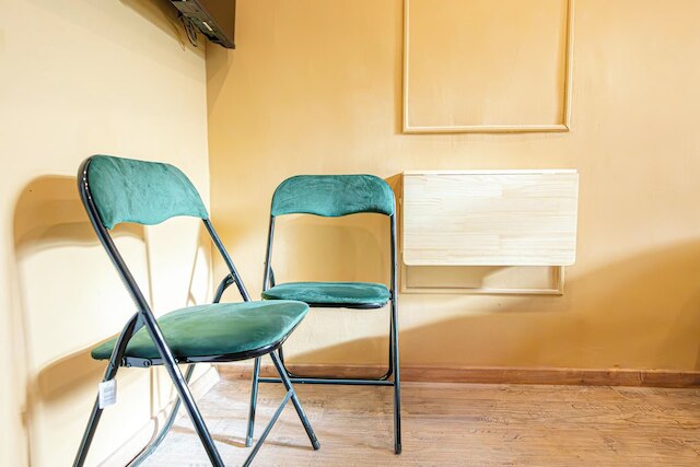 4 ベッドルーム シェアード アパートメント 10 ミニッツ ウォーク トゥ ウェストバーンホフ