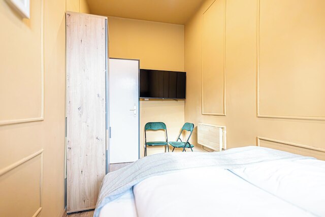 4 ベッドルーム シェアード アパートメント 10 ミニッツ ウォーク トゥ ウェストバーンホフ