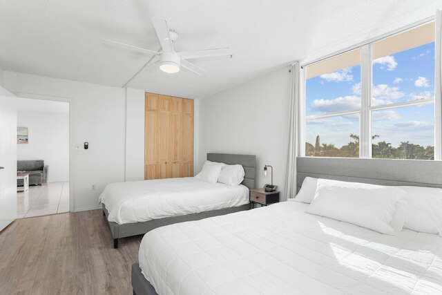 ベイ ハーバー サンセット ツー ベッドルームズ アパート