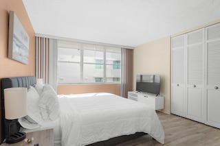 ベイ ハーバー サンセット ツー ベッドルームズ アパート