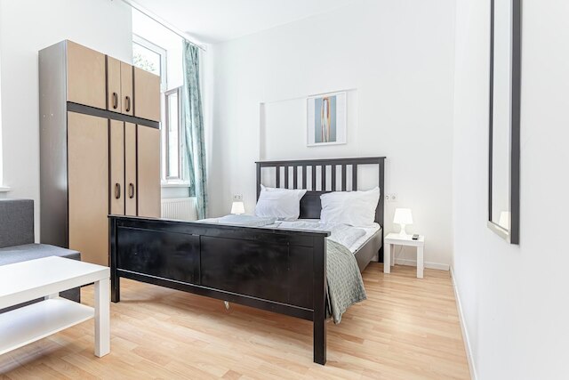 6 ベッドルーム アパートメント ラブリー ガーデン ニア ローレンツ ベーラー