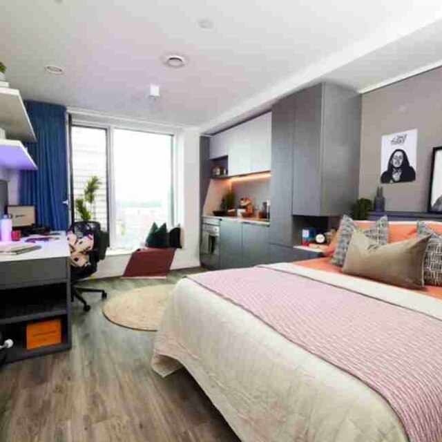 ヴィータ スチューデント オンリー サークル スクエア