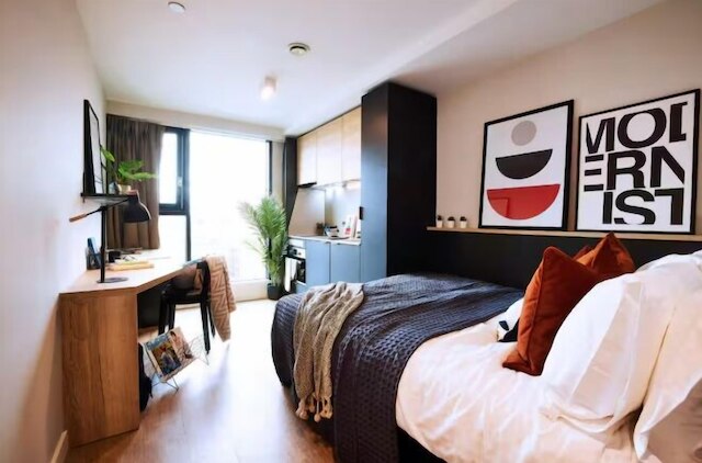 ヴィータ スチューデント オンリー サークル スクエア