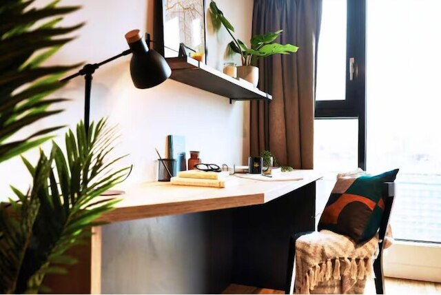 ヴィータ スチューデント オンリー サークル スクエア