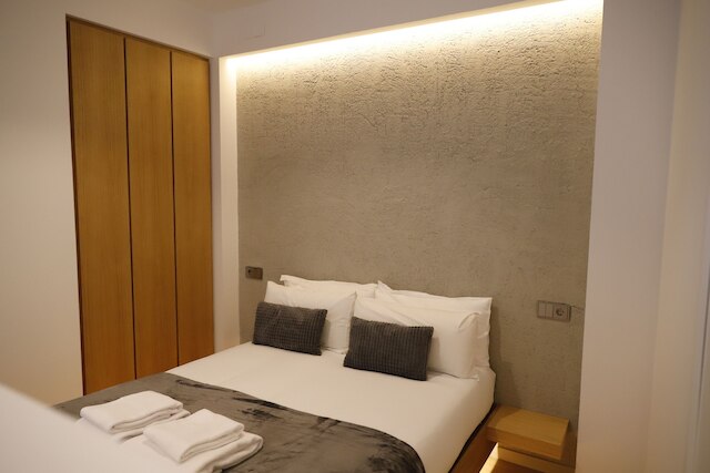 メディナ ホームズ プエンテ ロマノ