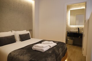 メディナ ホームズ プエンテ ロマノ