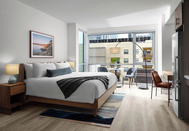 セントラル ガスランプ クォーター