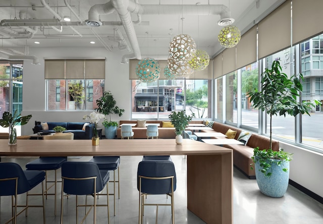 セントラル ガスランプ クォーター