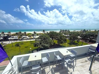 レンツィ オン ザ オーシャン