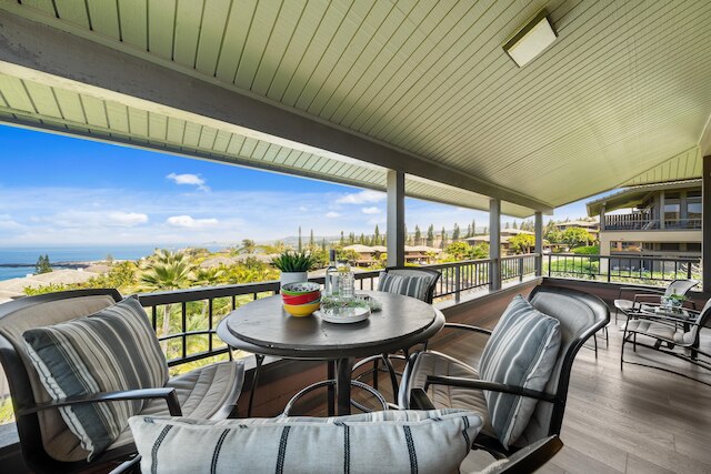 カパルア リッジ ヴィラズ 1023