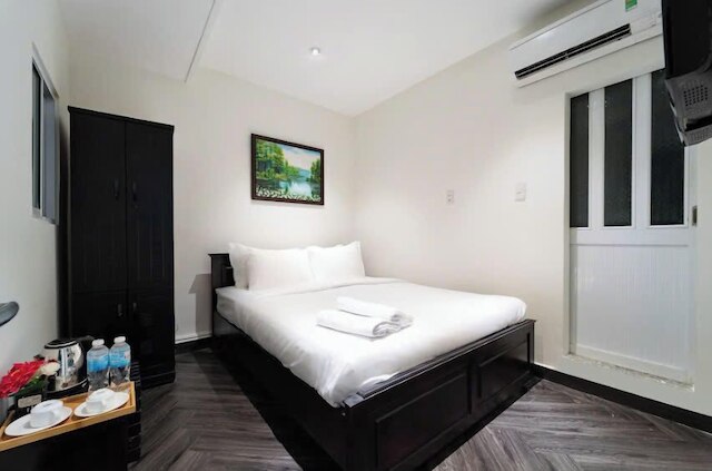 シャリース オテル ブイ ヴィエン