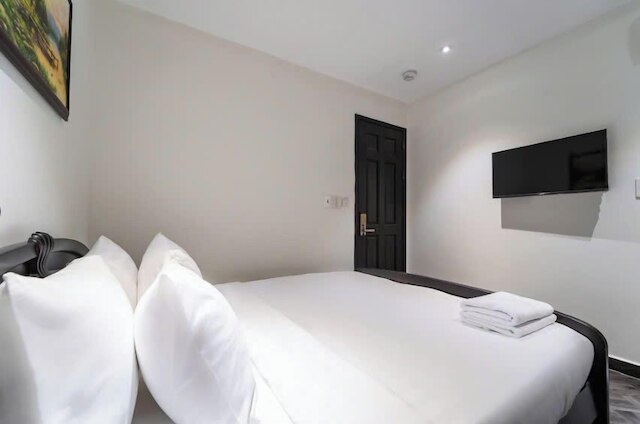 シャリース オテル ブイ ヴィエン