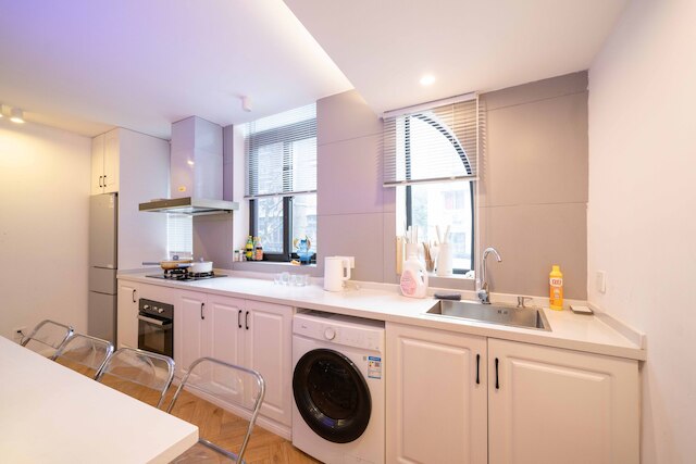 ZHome-Three floors 4 bedrooms