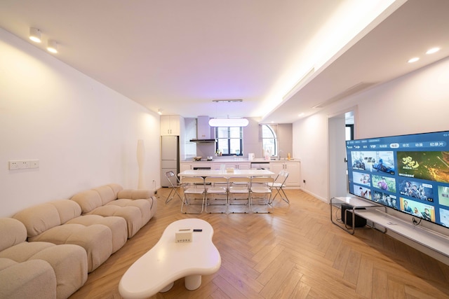 ZHome-Three floors 4 bedrooms