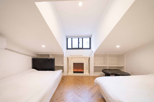 ZHome-Three floors 4 bedrooms