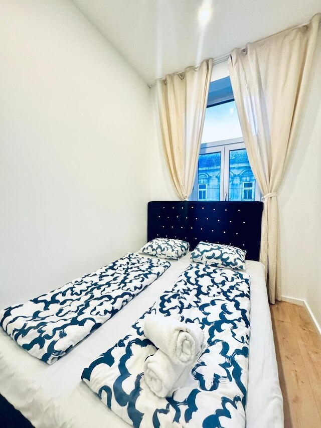 スペーシャス 3ベッドルーム ニア カウフパーク アルターラー