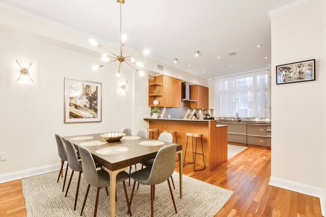 アーヴィング マナー バイ ローブ トリプレックス ウィズ アウトドア スペーシズ